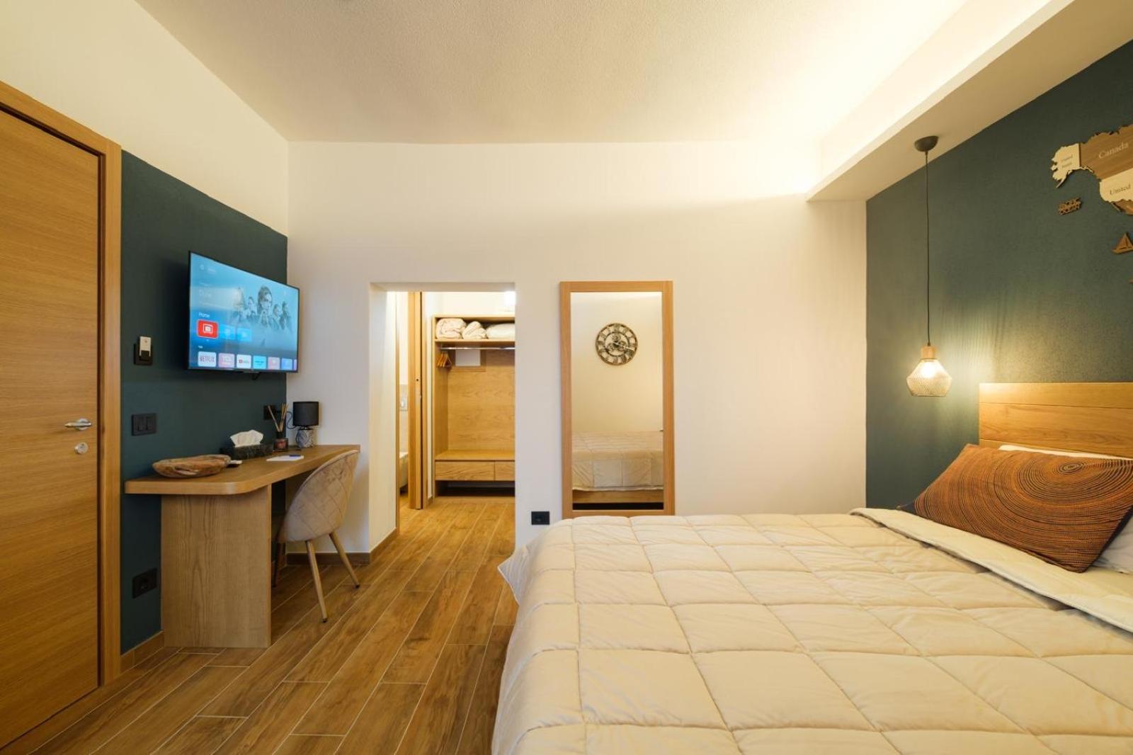 In Centro Da Carlotta Hotel Olbia Ngoại thất bức ảnh
